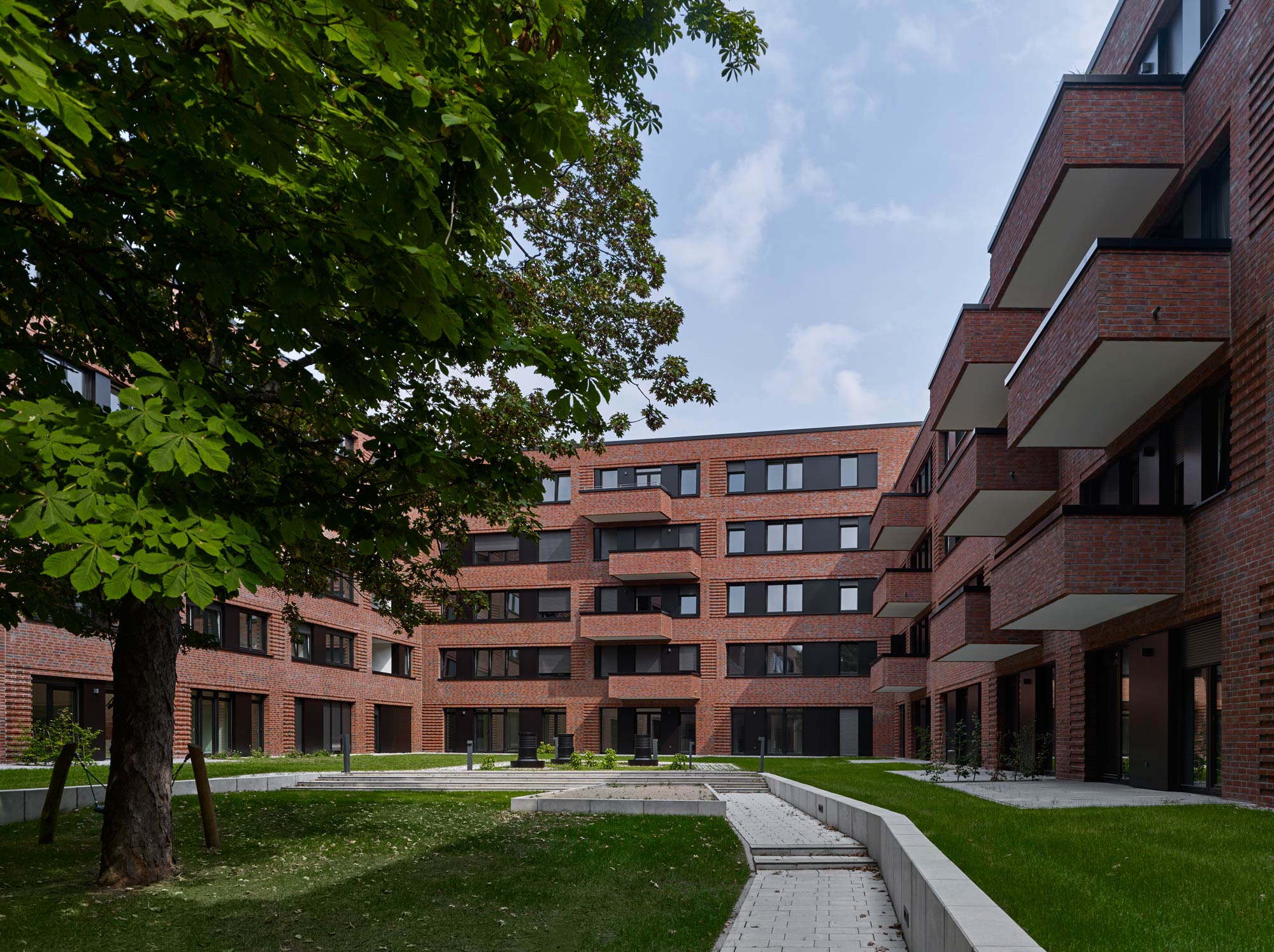 Büro- und Wohngebäude Podbielskistraße in Hannover - Innenhof - Foto: Stefan Müller