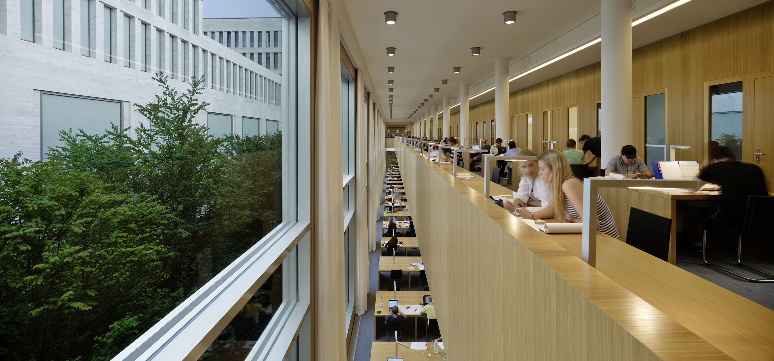 Bibliothek Galerie @ Stefan Müller