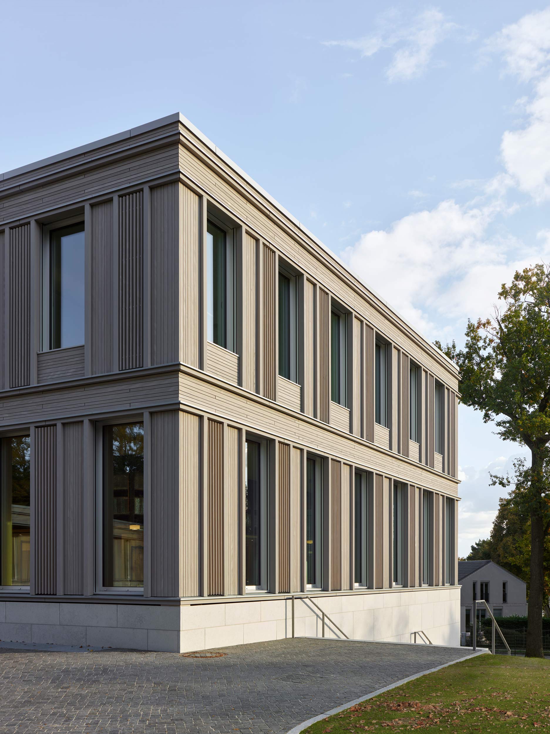Leibniz-Instiut für Astrophysik Potsdam - Maria Margaretha Kirch Haus - Holzfassade