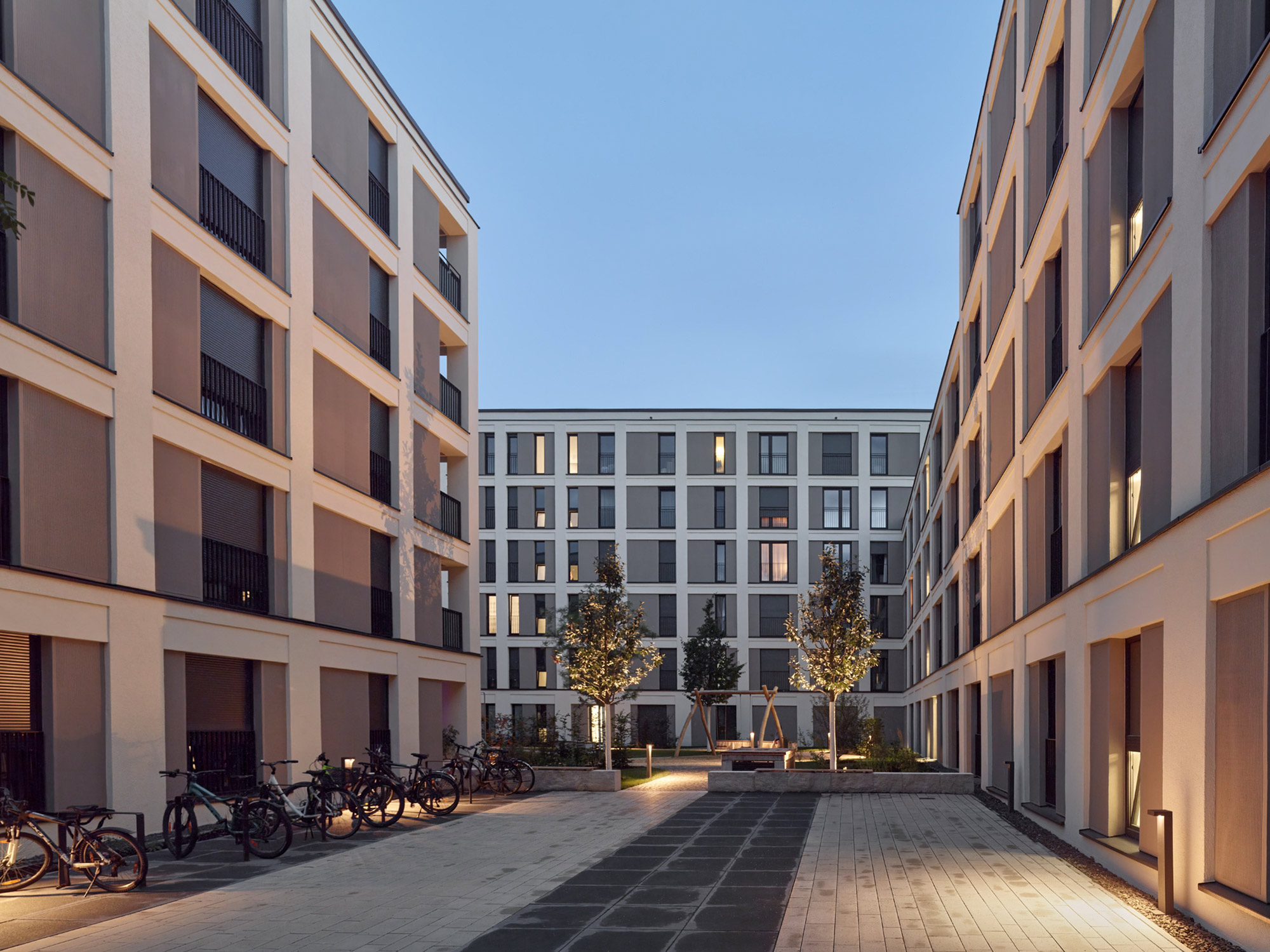 Wohn­quar­tier Sieboldstrasse in Erlangen - Innenhof - Foto: Stefan Müller